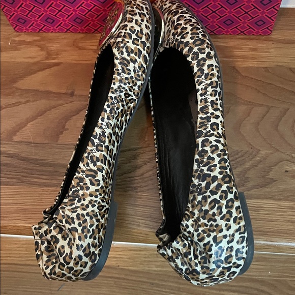 Tory Burch Animal Print Flats with Gold Accents - Picture 3 of 4